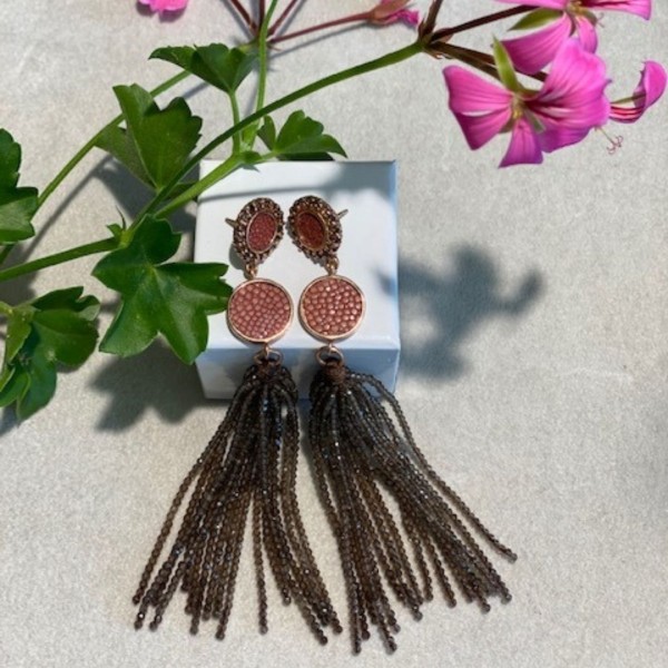 LEKSI earrings with smoky quartz tassels and stingray leather in vieux rose @a-cuckoo-moment