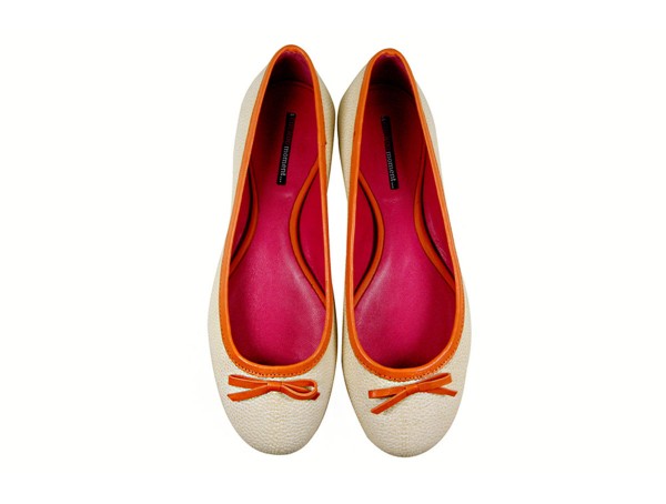 Ballerinas made of stingray leather off white