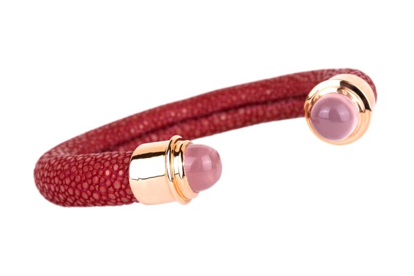 Tango bracelet stingray leather maldives with rose quartz cabochon @a-cuckoo-moment.com