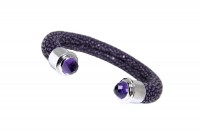 Tango bracelet made of stingray purple with silvercap with amethyst cabochon facet cut