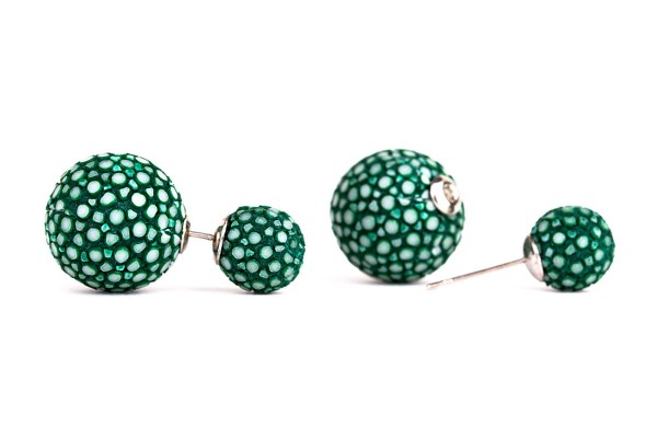 Beth - Double pearl earrings made of stingray leather sapin green