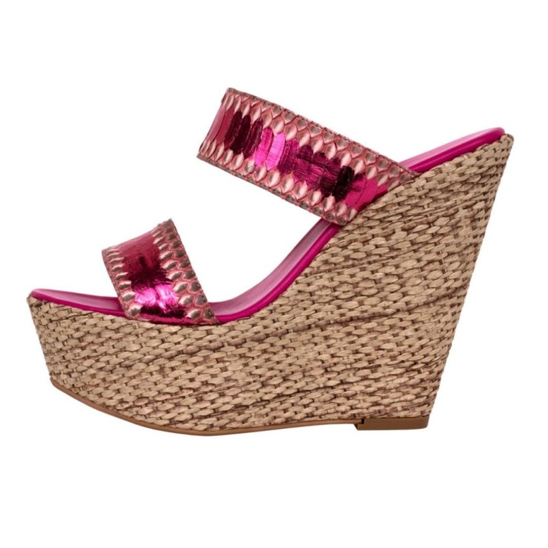 Wedges in pink