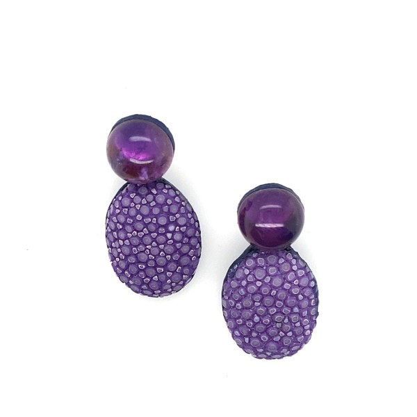 Lizzy - Earrings amethyst and stingray leather silver pins